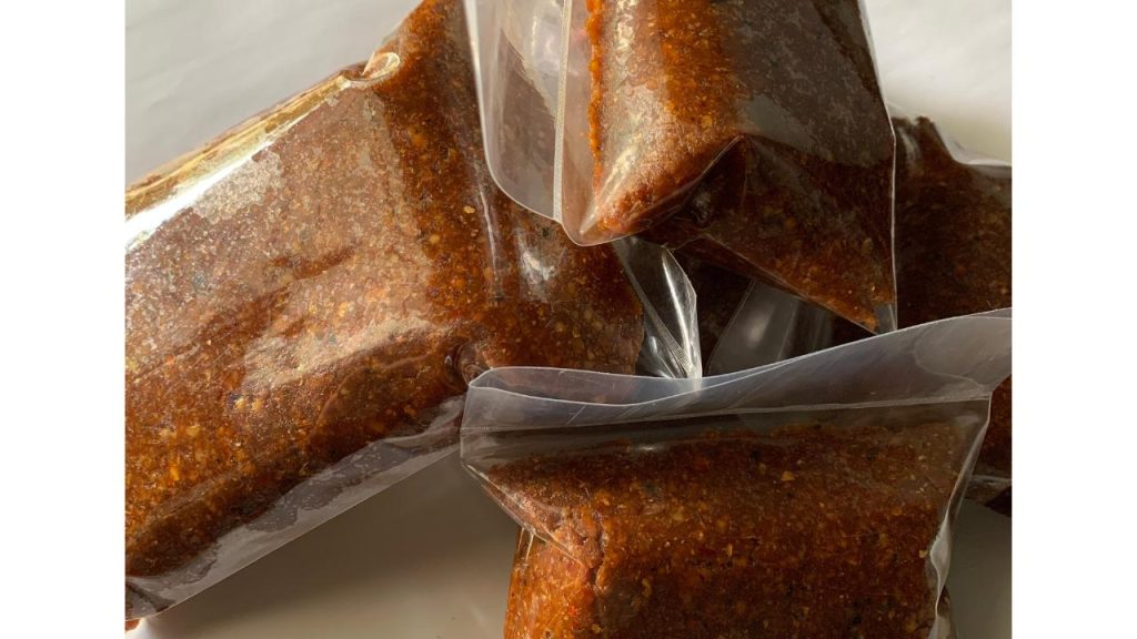 Sambal pecel yang dibungkus